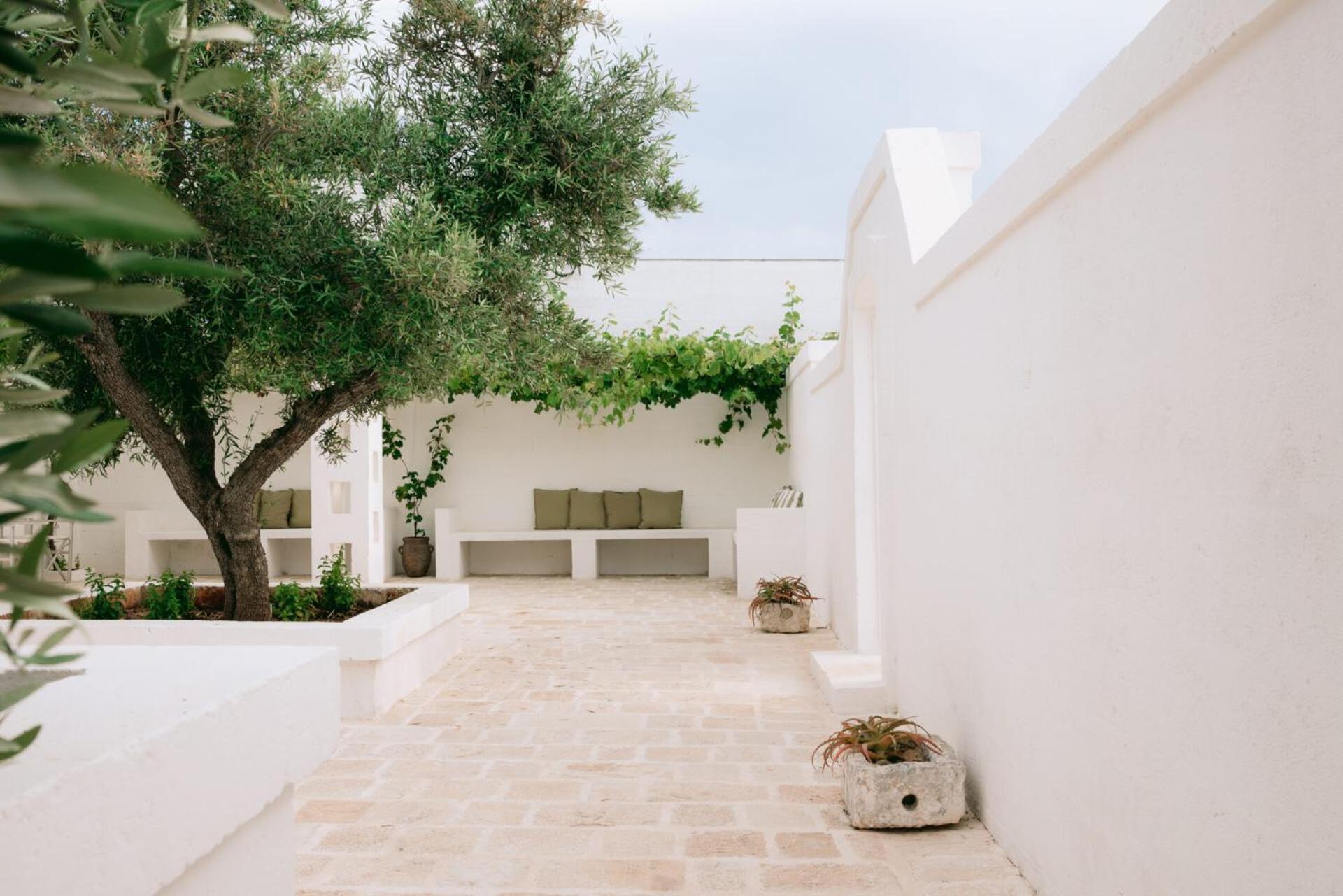Oltre Gli Ulivi Bed and Breakfast Ostuni Eksteriør billede