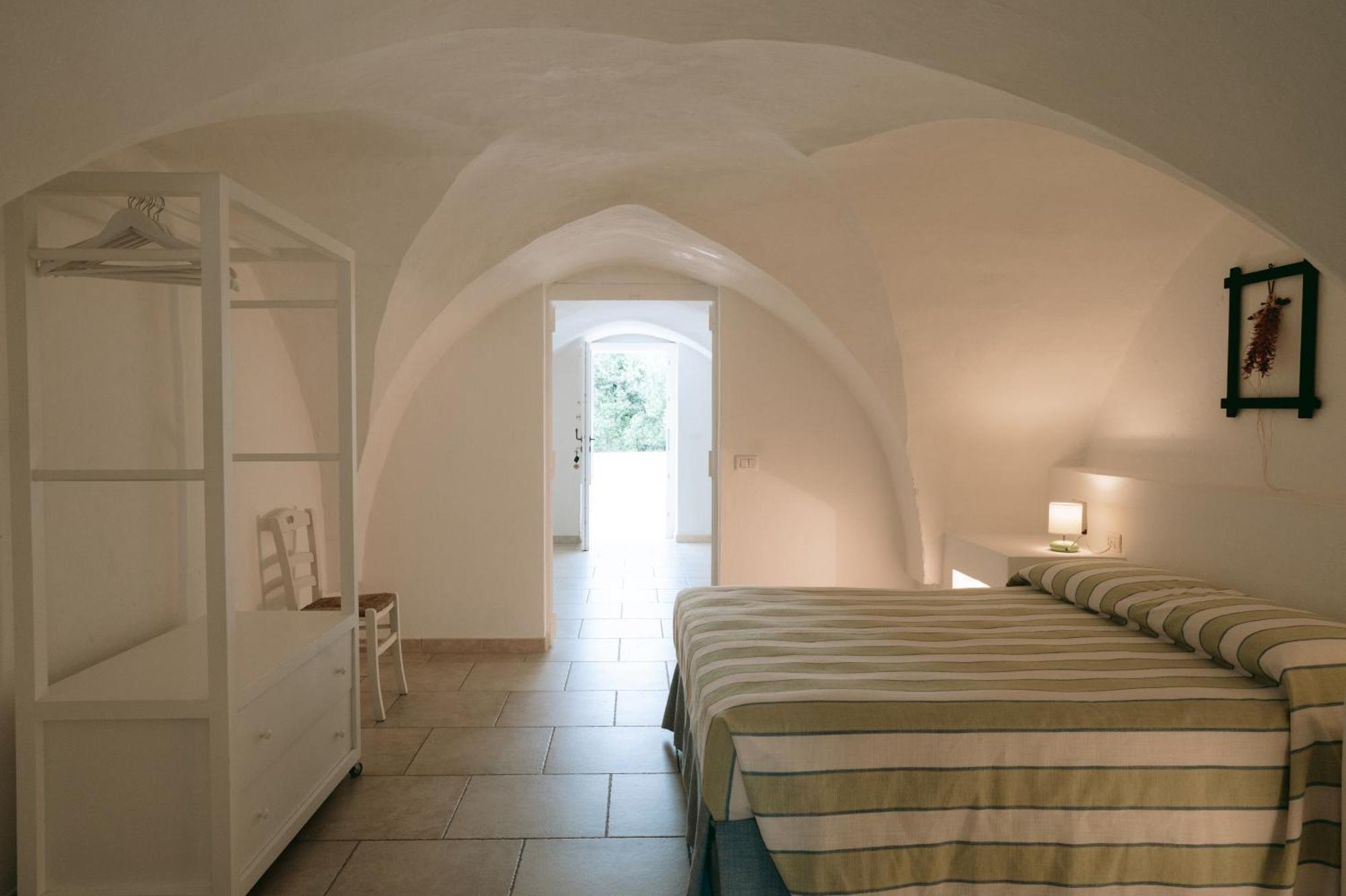 Oltre Gli Ulivi Bed and Breakfast Ostuni Eksteriør billede